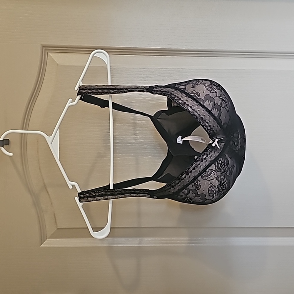 Cacique 36G great condition black and tan modern lace covered bra ll balc
